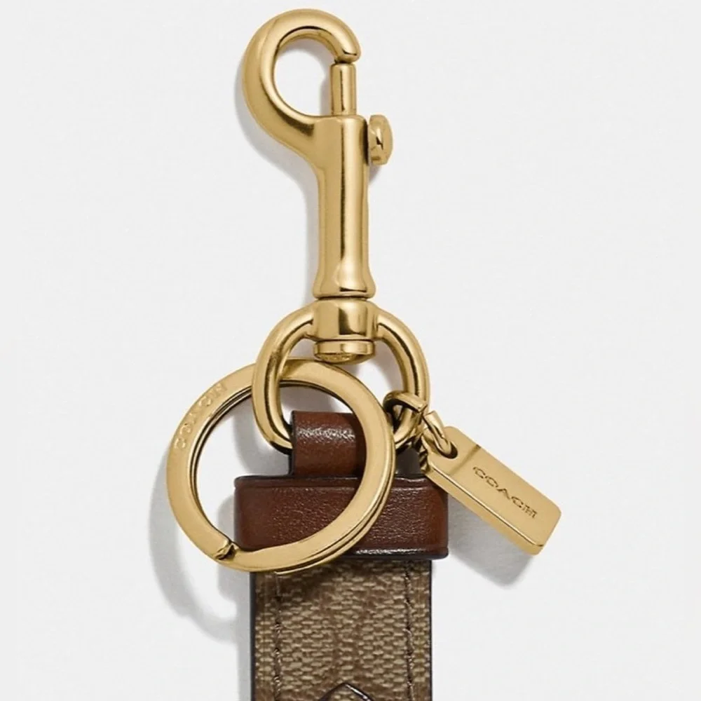 Last one! New Coach Trigger Snap Valet Key Fob Signature Leather